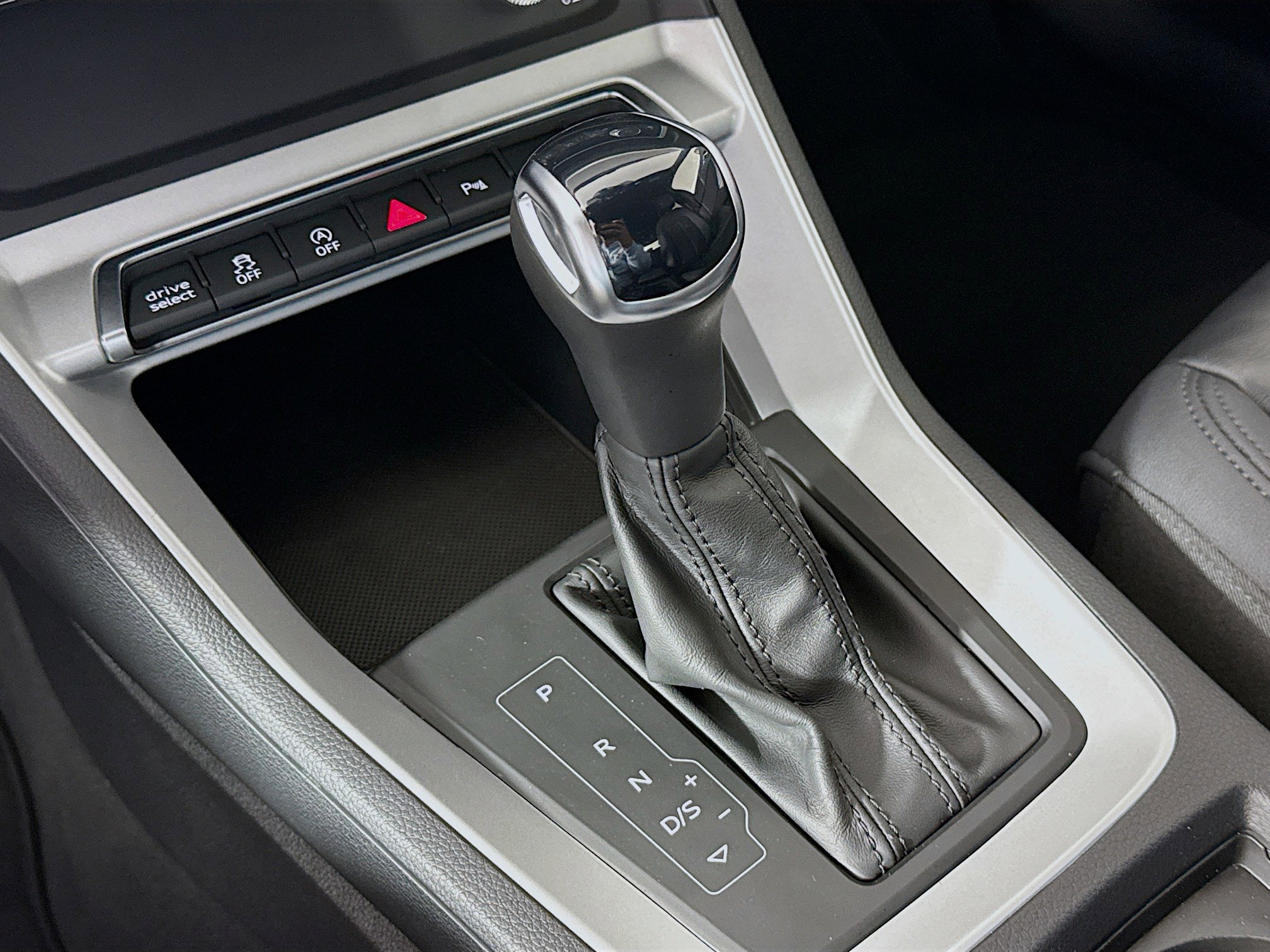 Used 2025 Audi Q3 2.0T Premium image 19