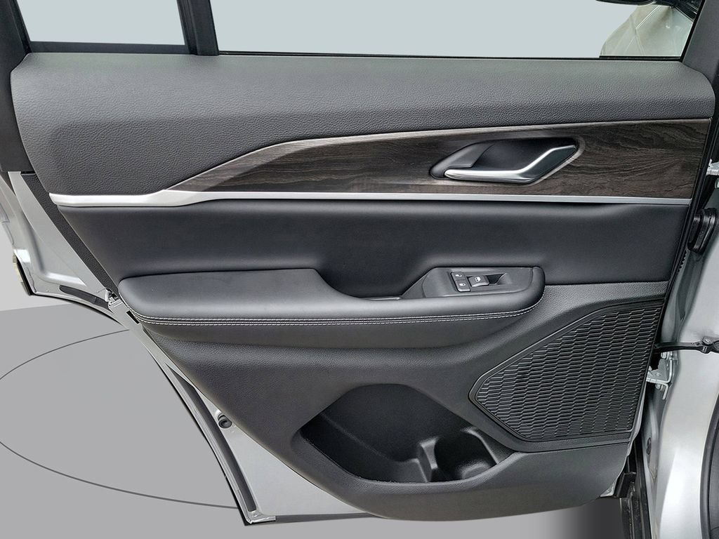 New 2026 Jeep Grand Cherokee Altitude AWD/4WD image 18