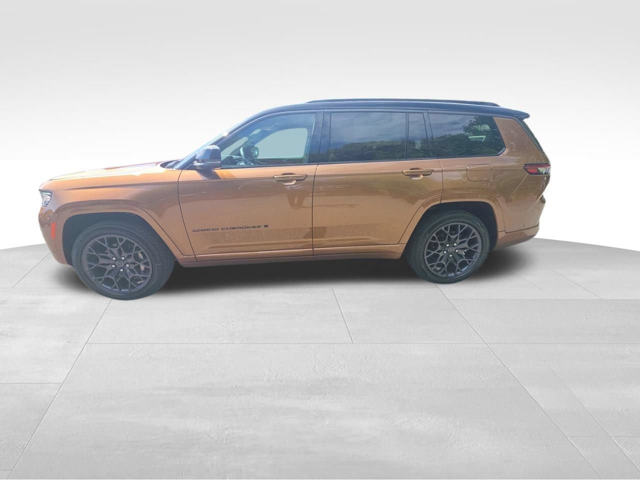 New 2027 Jeep Grand Cherokee L Summit w/ Obsidian Package AWD/4WD image 4