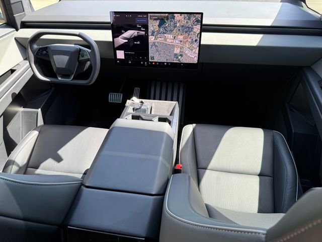 Used 2024 Tesla Cybertruck AWD Crew Cab image 26