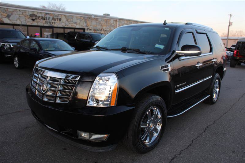 Used 2008 Cadillac Escalade AWD image 3