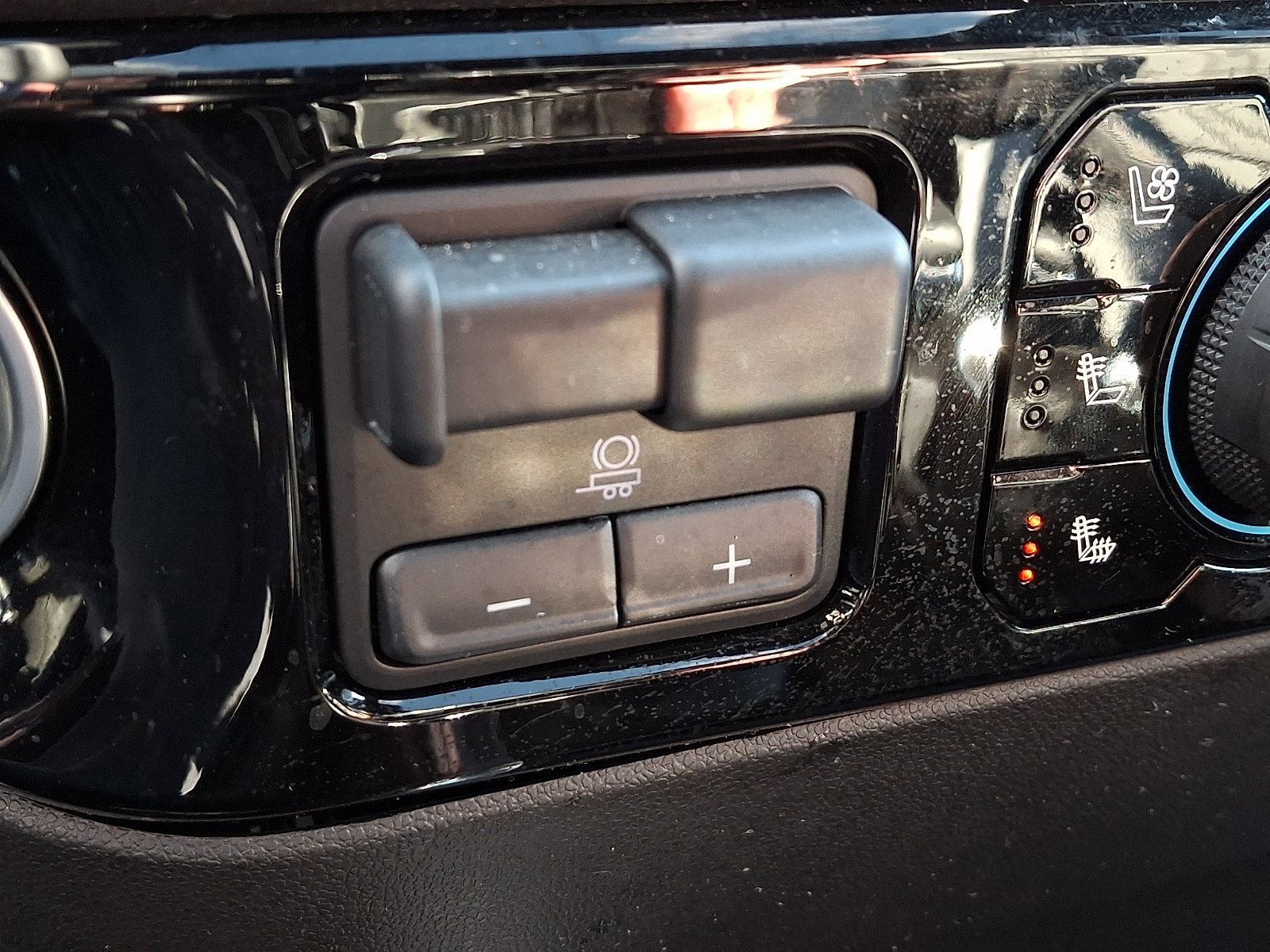 Used 2025 Chevrolet Silverado 1500 High Country w/ Midnight Edition image 26