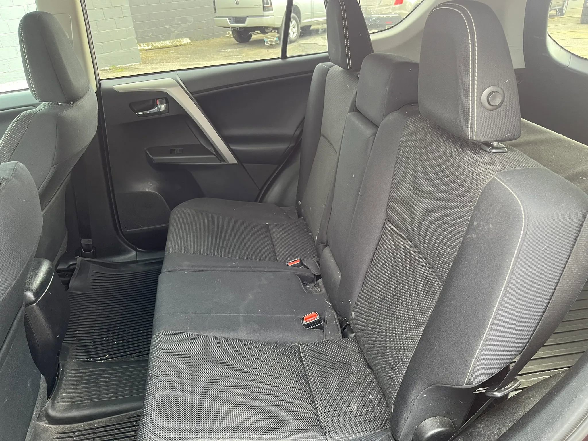 Used 2017 Toyota RAV4 XLE image 15