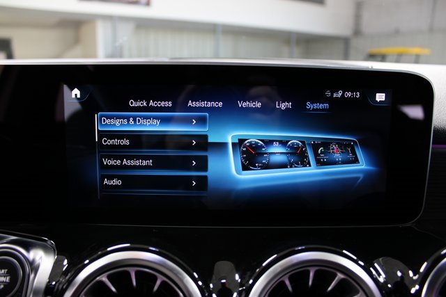 Used 2020 Mercedes-Benz GLB 250 image 30