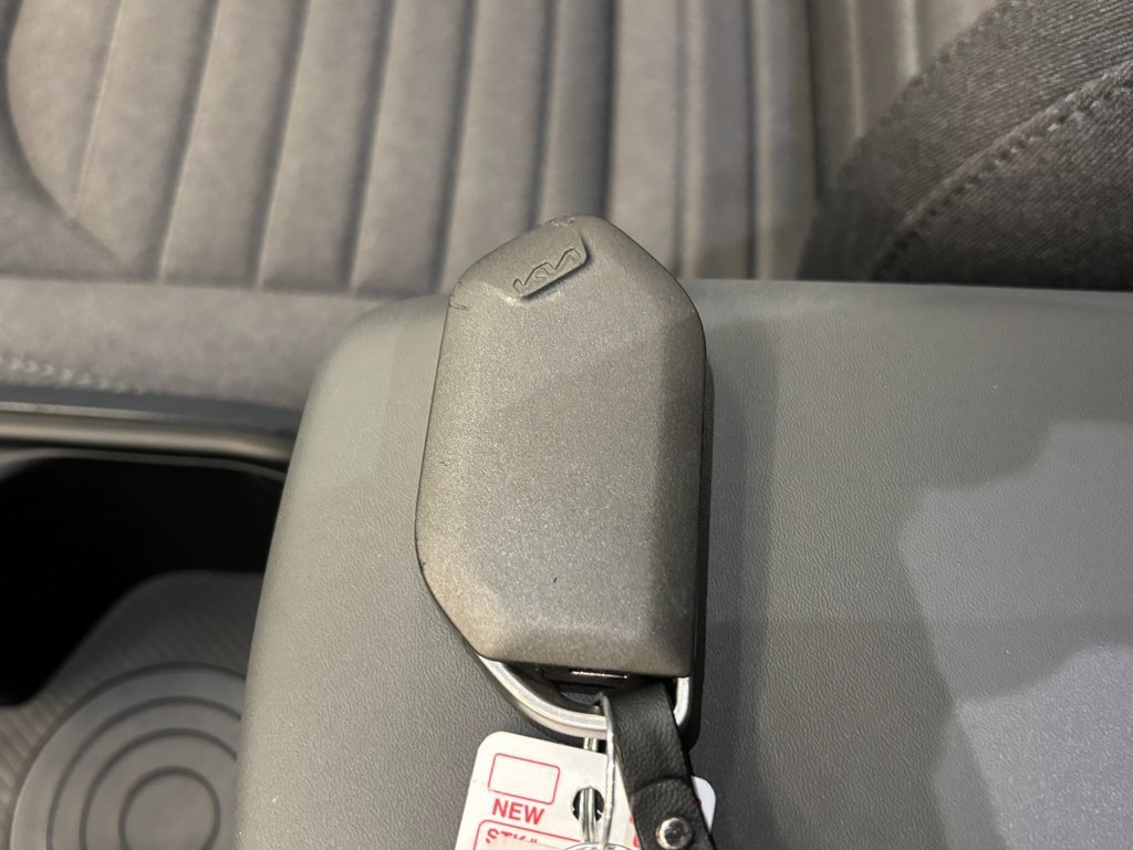 Used 2025 Kia K4 EX image 18