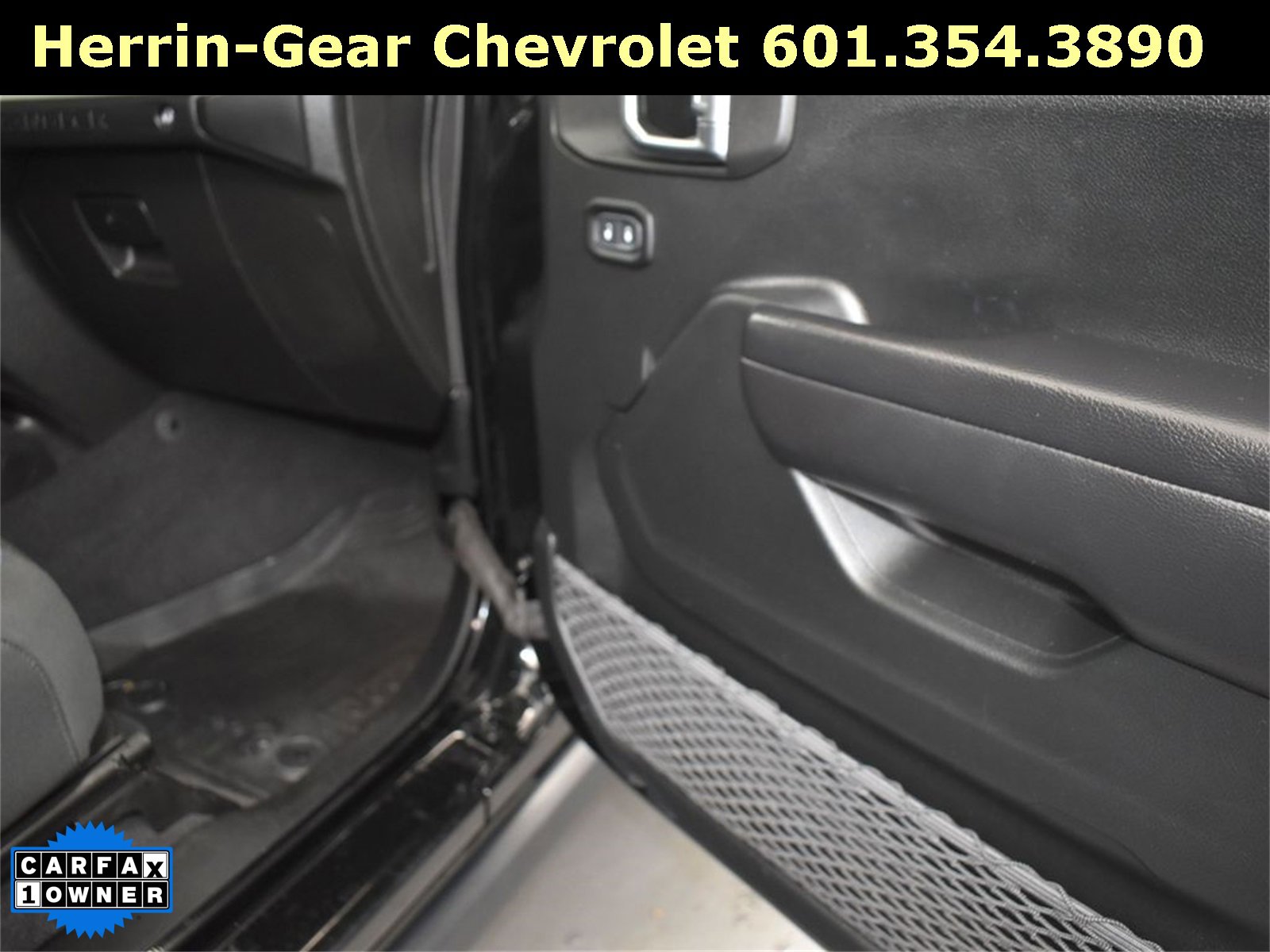 Used 2021 Jeep Wrangler Unlimited Islander image 24