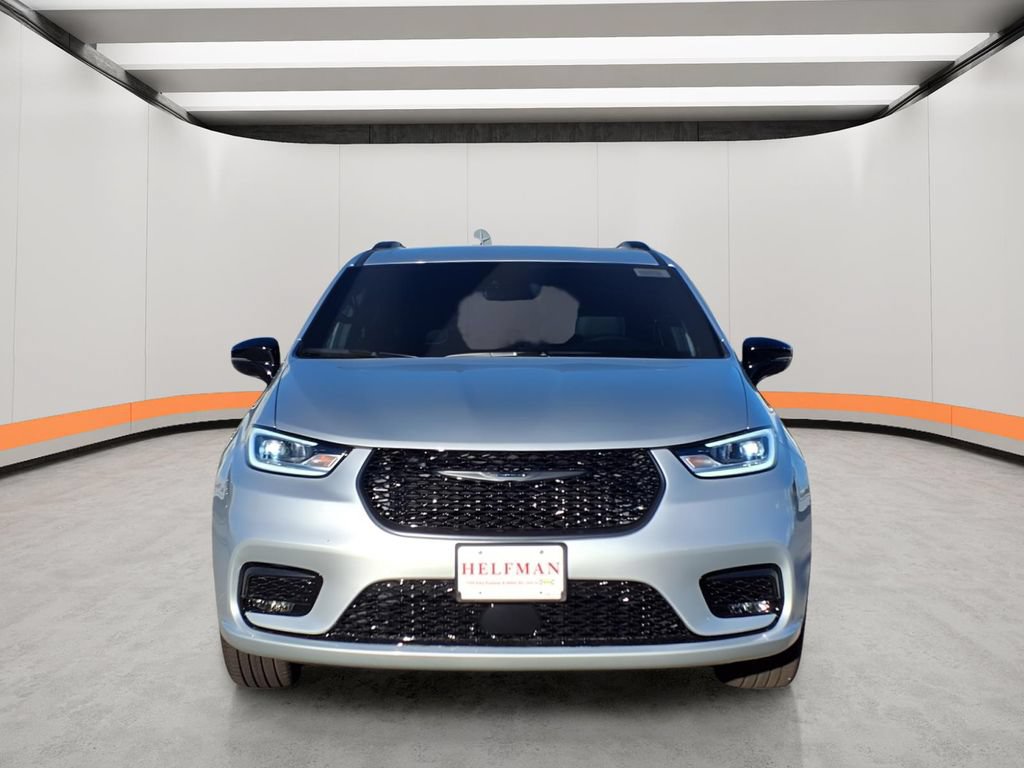 New 2026 Chrysler Pacifica Select w/ S Appearance Package FWD image 3