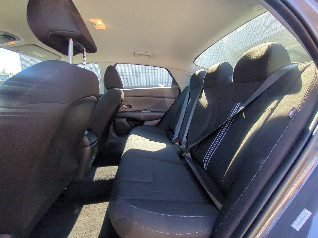 Used 2026 Hyundai Elantra Hybrid FWD image 24