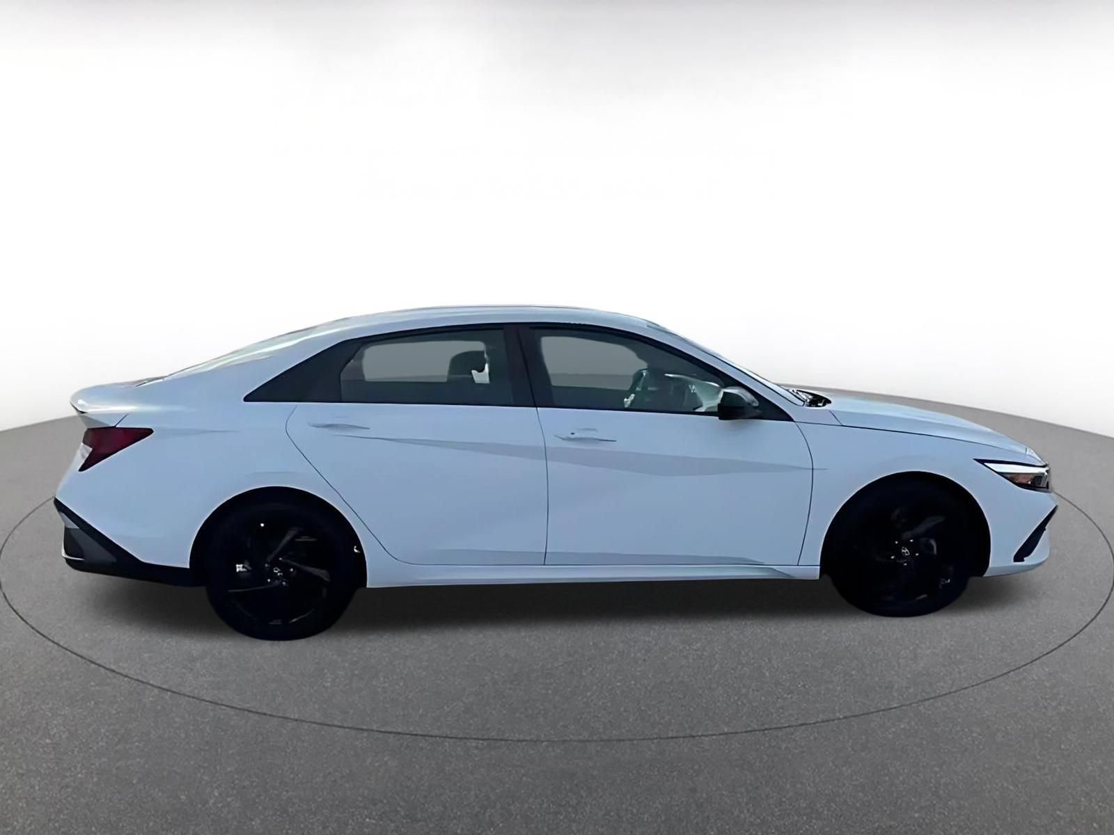 Used 2026 Hyundai Elantra Sport FWD image 13