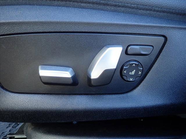 Used 2018 BMW 530i xDrive w/ Premium Package image 9