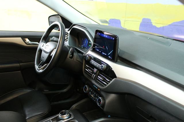 Used 2022 Ford Escape SEL w/ Technology Package image 10