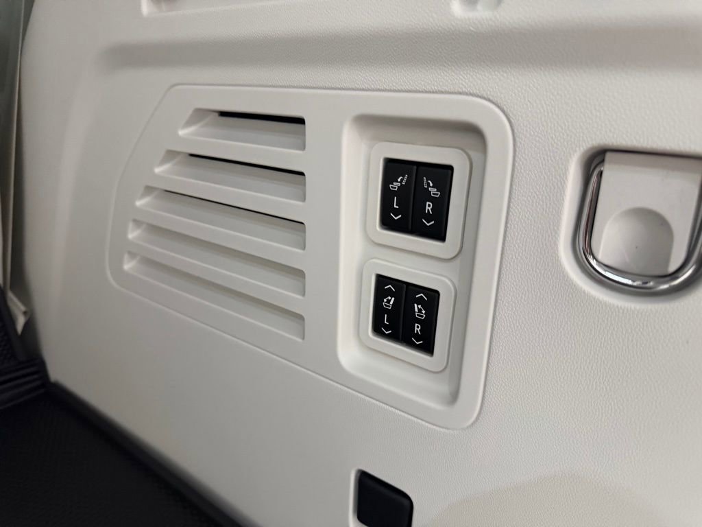 New 2026 Buick Enclave Avenir w/ Super Cruise Package image 39