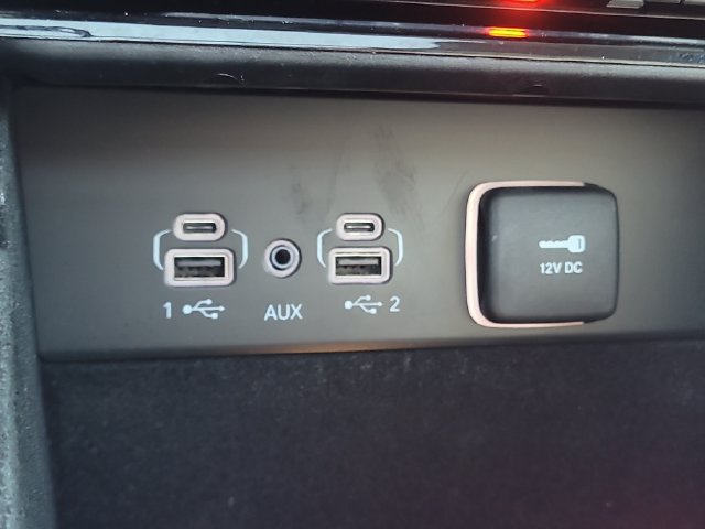 Used 2023 Jeep Grand Cherokee Overland AWD/4WD image 29