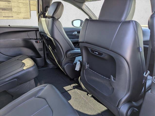 New 2026 Chrysler Pacifica Select image 29