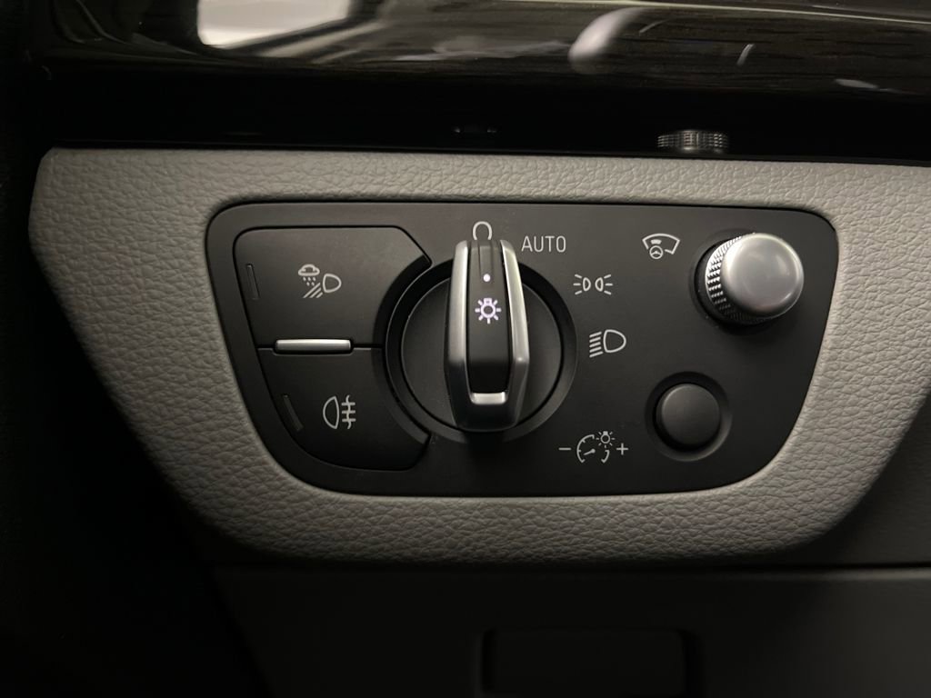 Used 2020 Audi Q5 Prestige image 28