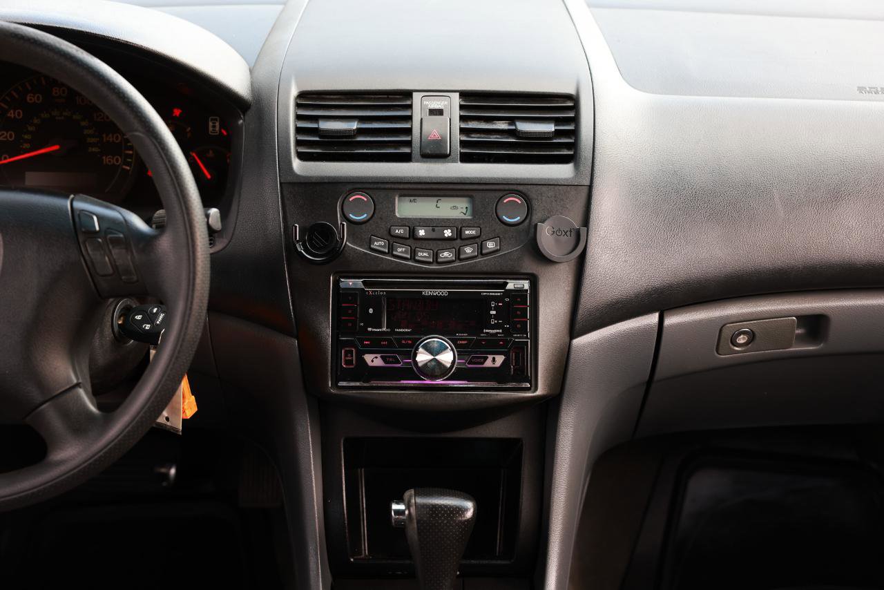 Used 2004 Honda Accord LX image 32