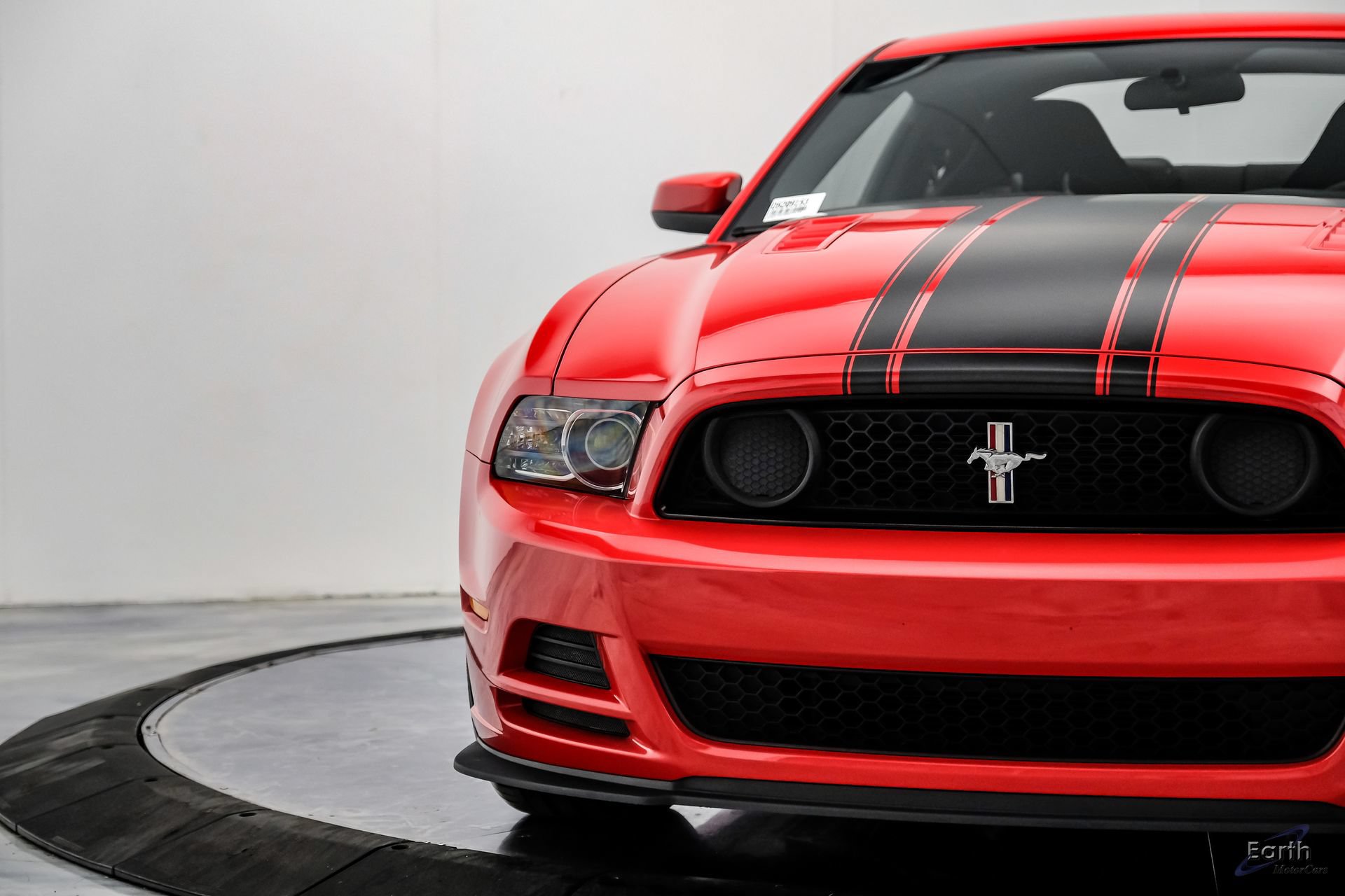 Used 2013 Ford Mustang Boss 302 w/ Boss 302 Accessory Pkg RWD image 29