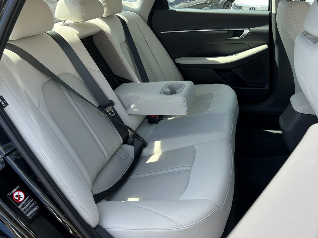 Used 2022 Hyundai Sonata SEL w/ Cargo Package FWD image 12