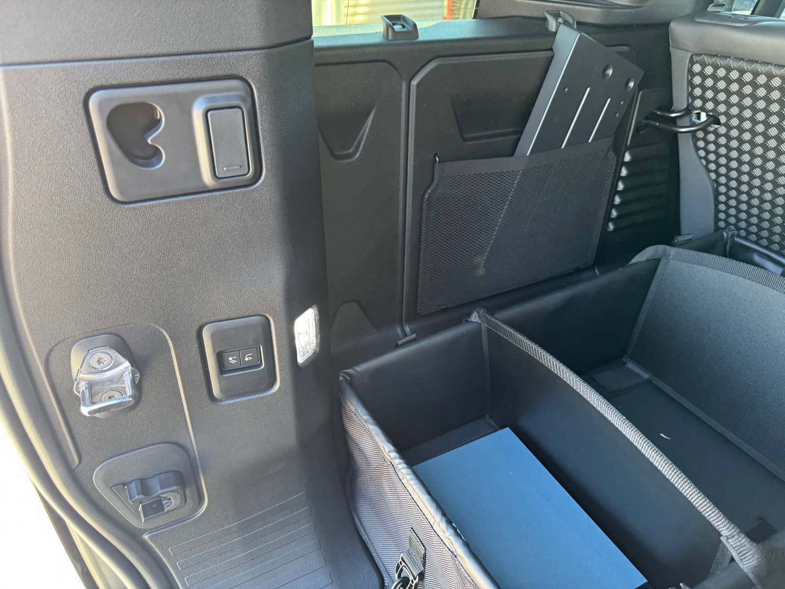 New 2026 Land Rover Defender 110 S AWD/4WD image 11