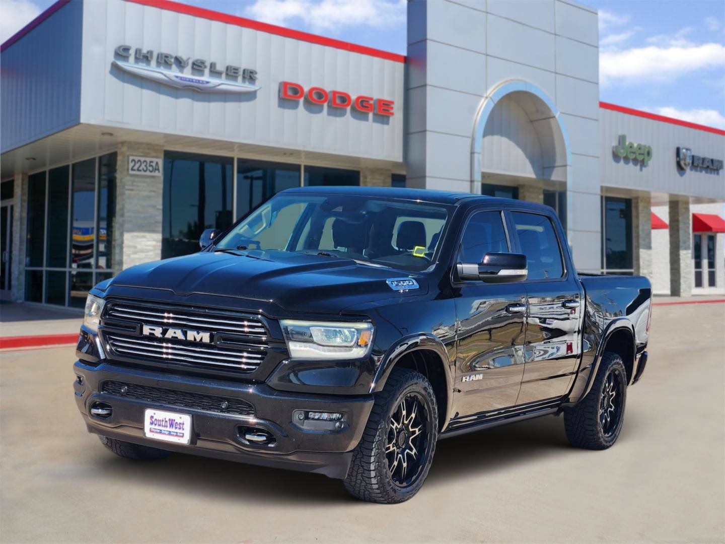 Used 2021 RAM 1500 Laramie w/ Laramie Southwest Edition RWD image 2