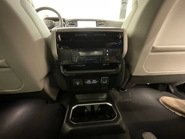 New 2026 Jeep Grand Wagoneer L Limited AWD/4WD image 27