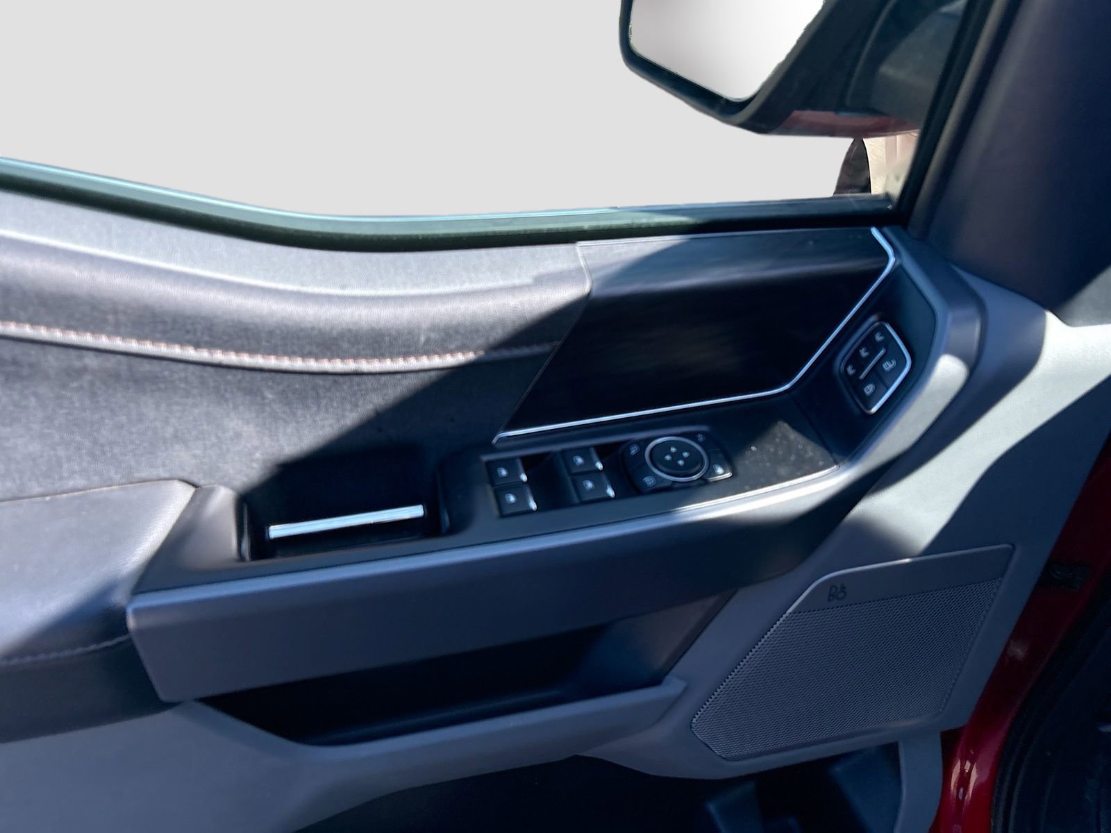 Used 2024 Ford F150 Lariat w/ FX4 Off-Road Package image 18