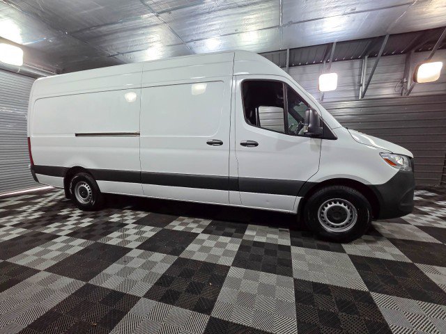 Used 2023 Mercedes-Benz Sprinter 2500 image 9