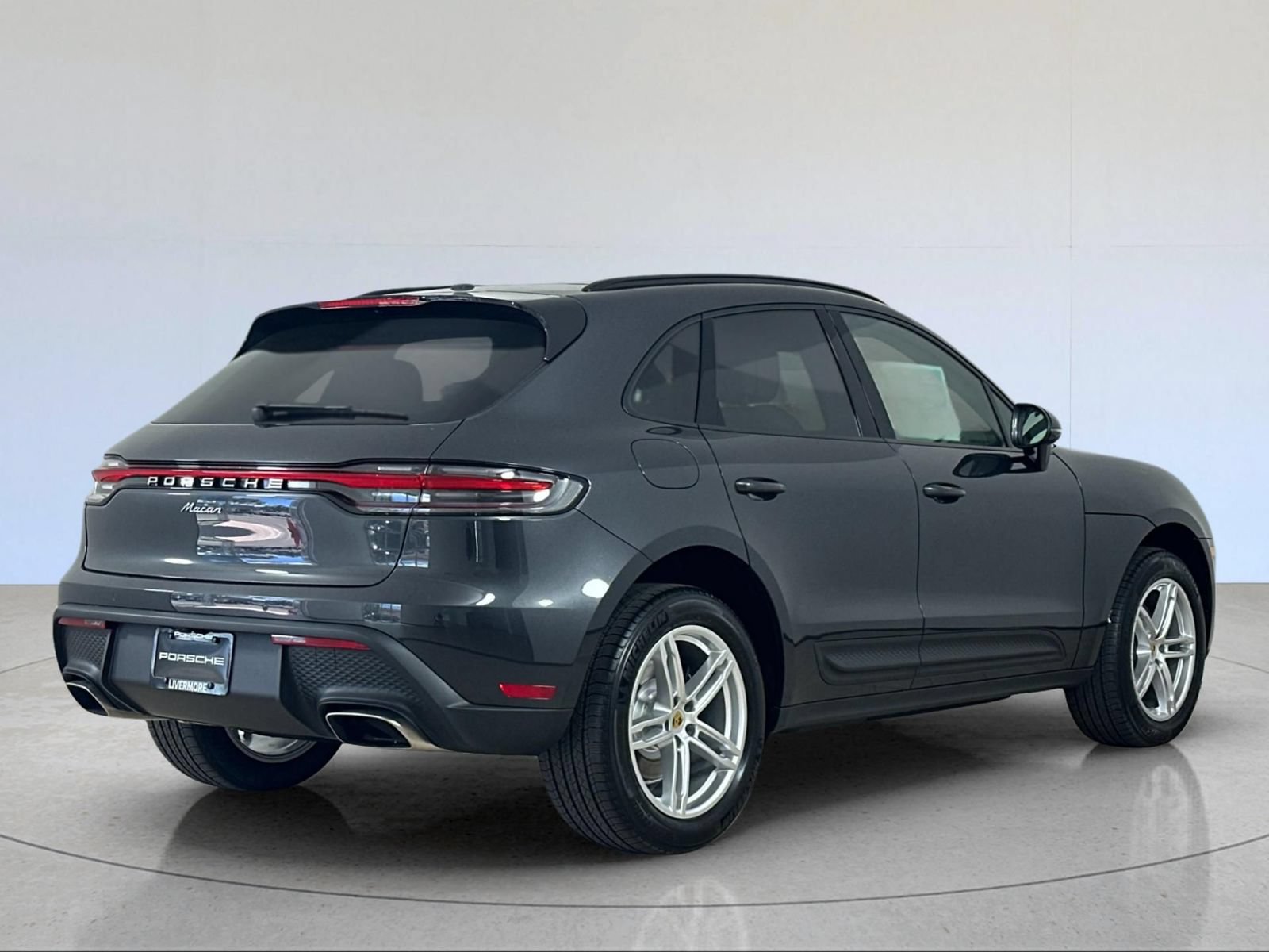 New 2026 Porsche Macan AWD/4WD image 8