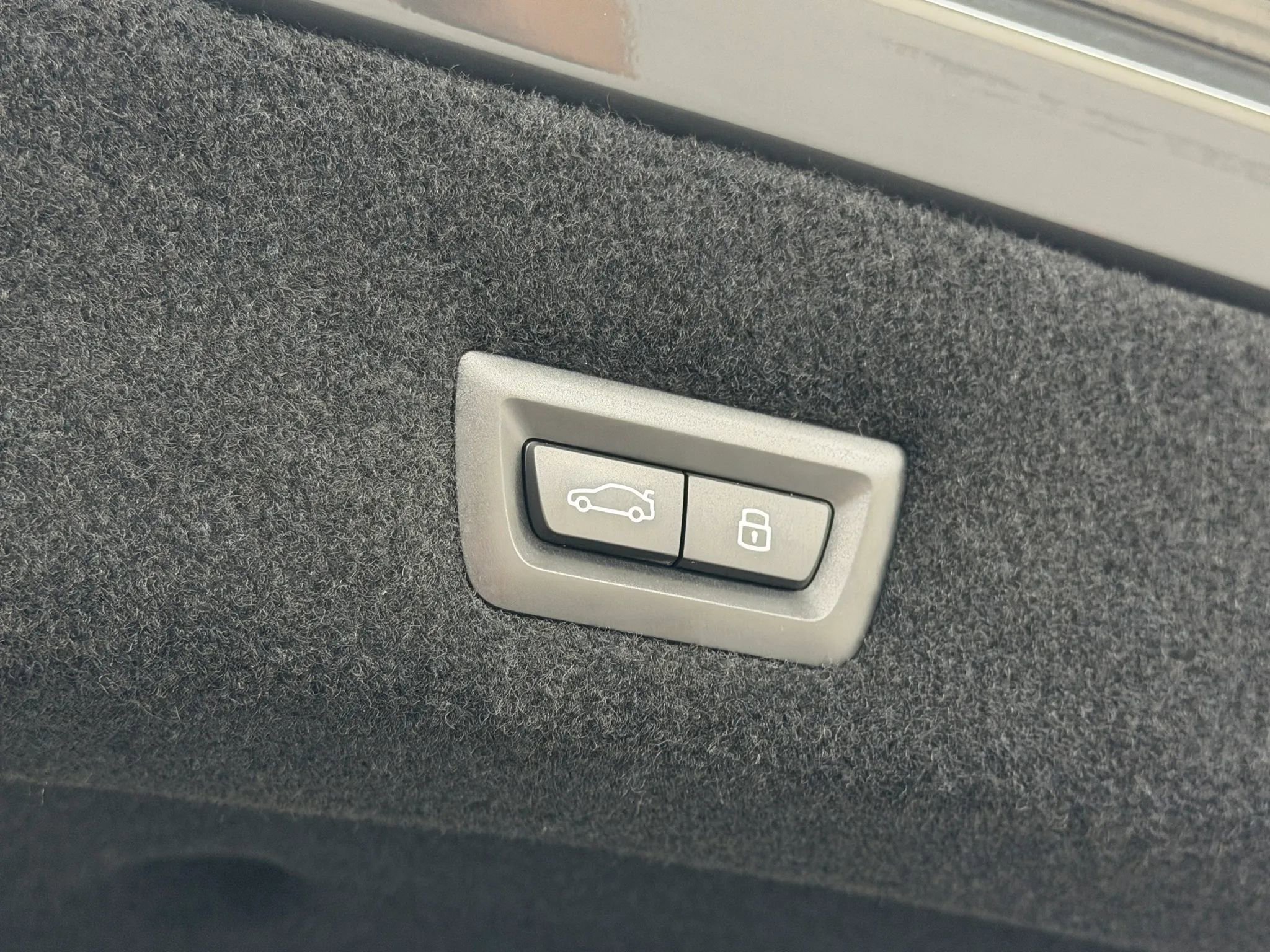 Used 2024 BMW 760i xDrive AWD/4WD image 46