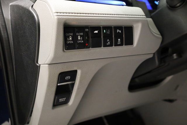 Used 2018 Honda Odyssey Elite image 13