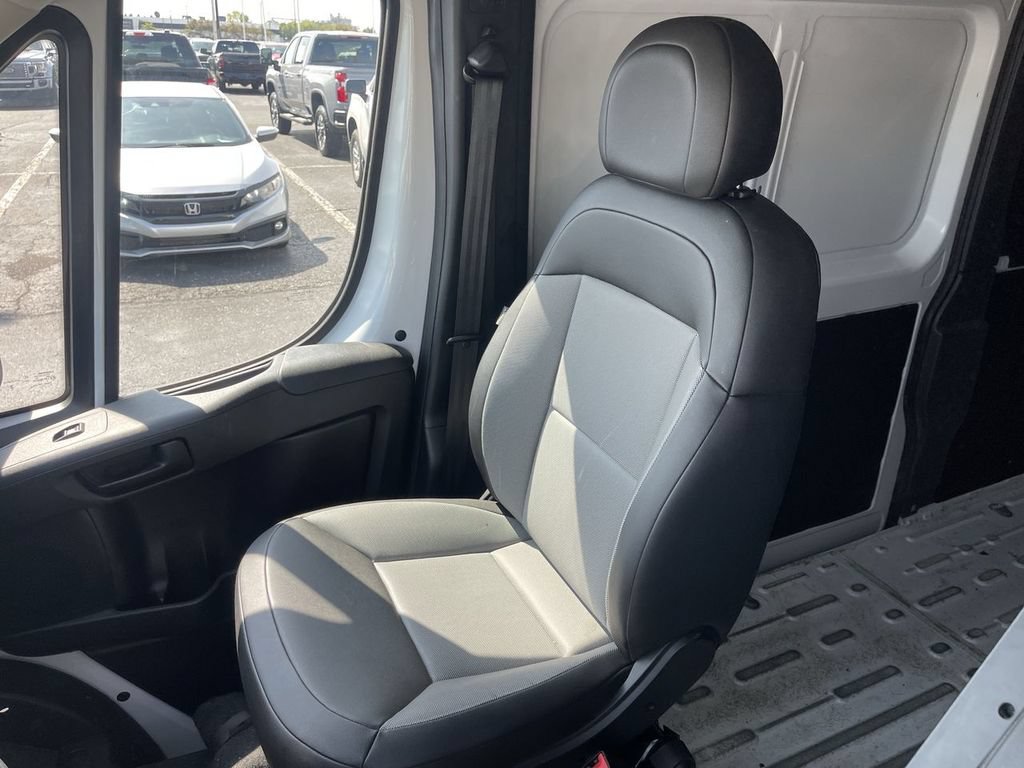 Used 2026 RAM ProMaster 2500 w/ Convenience Group FWD image 11