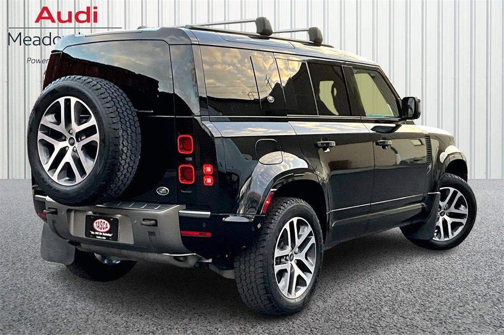 Used 2023 Land Rover Defender 110 X-Dynamic SE image 6