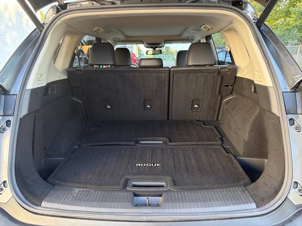 Used 2021 Nissan Rogue Platinum AWD/4WD image 17