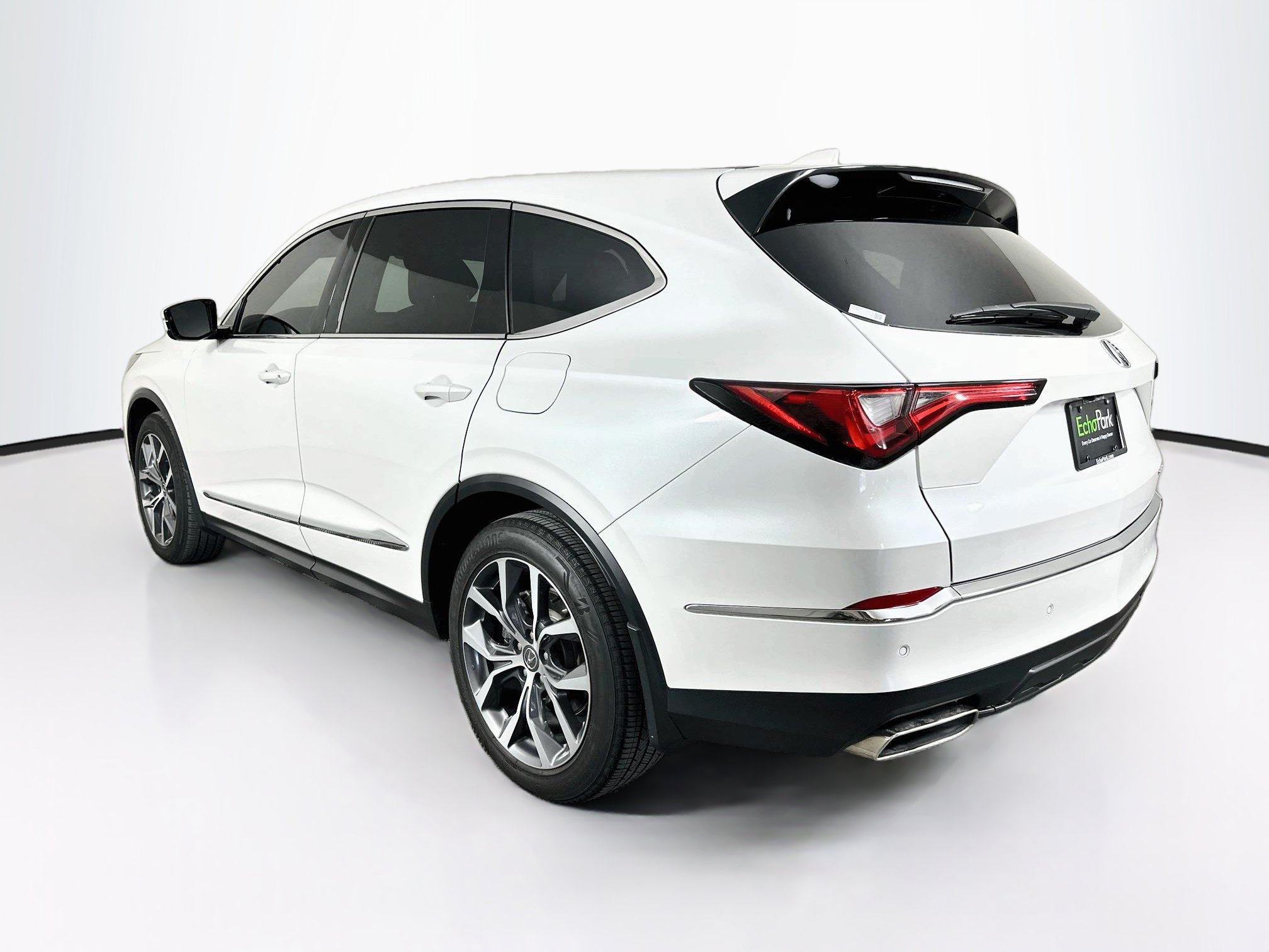 Used 2022 Acura MDX w/ Technology Package AWD/4WD image 5
