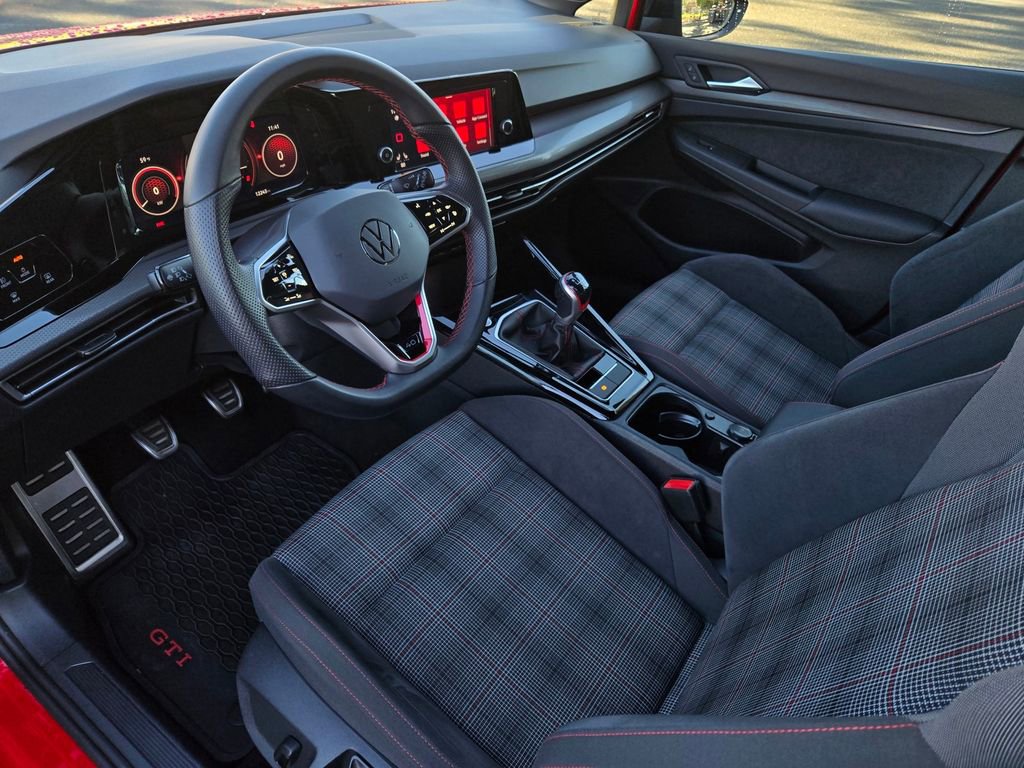 Used 2023 Volkswagen GTI 40th Anniversary Edition image 10