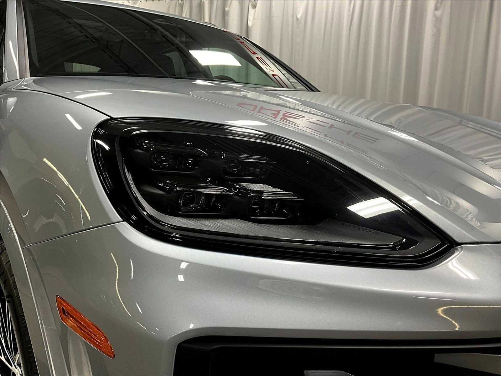New 2026 Porsche Cayenne image 12