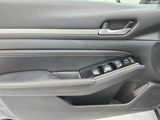 Used 2023 Nissan Altima 2.5 SL FWD image 40