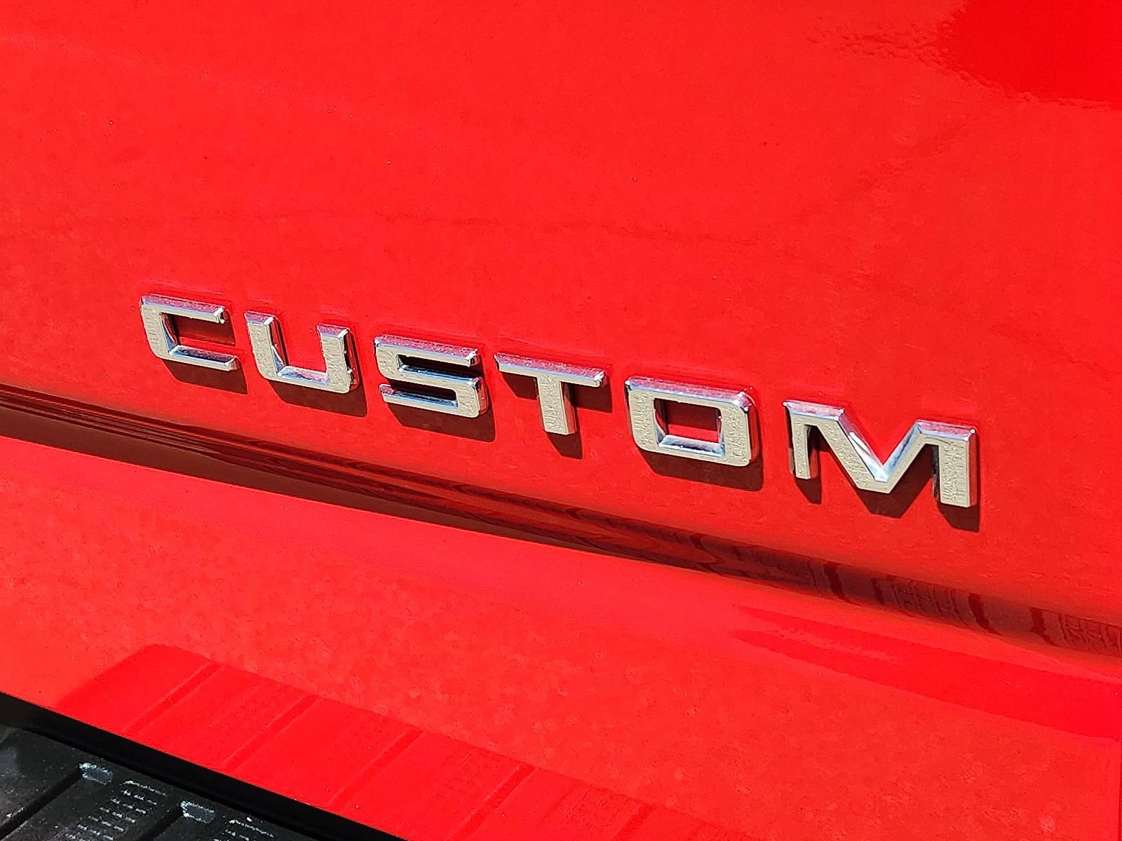 Used 2024 Chevrolet Silverado 1500 Custom RWD image 9