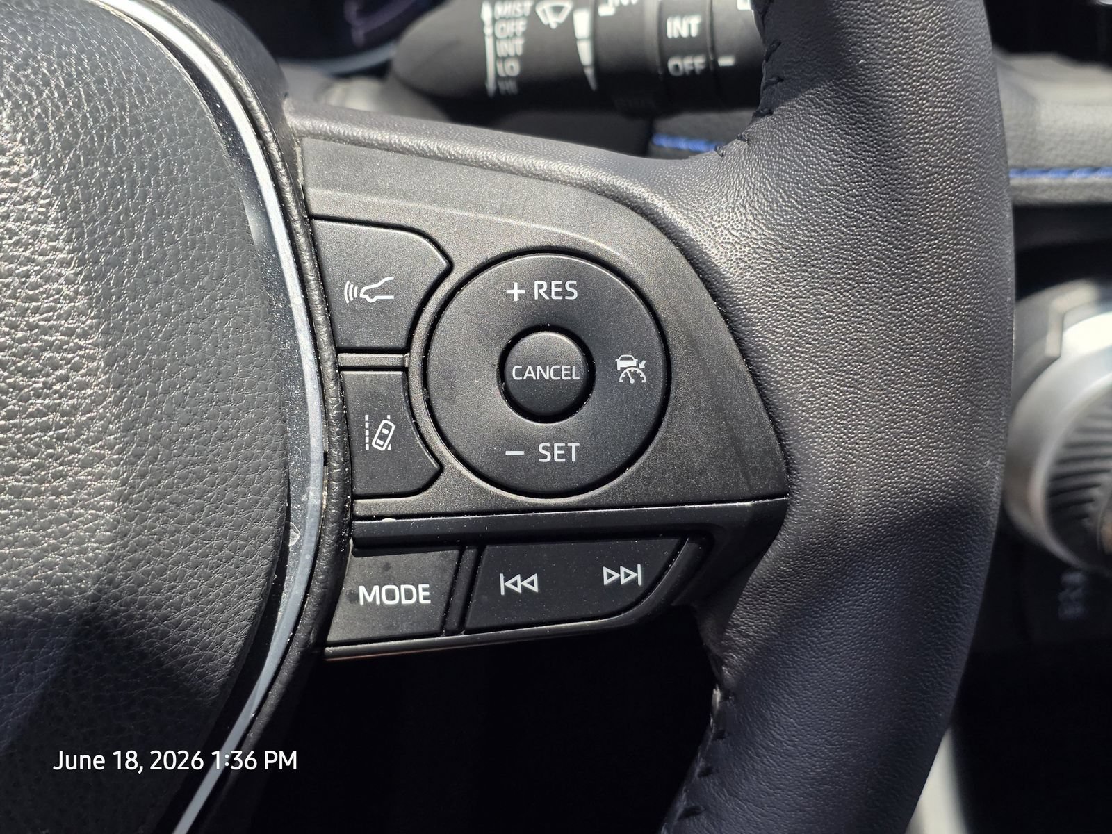 Used 2024 Toyota RAV4 XSE AWD/4WD image 30