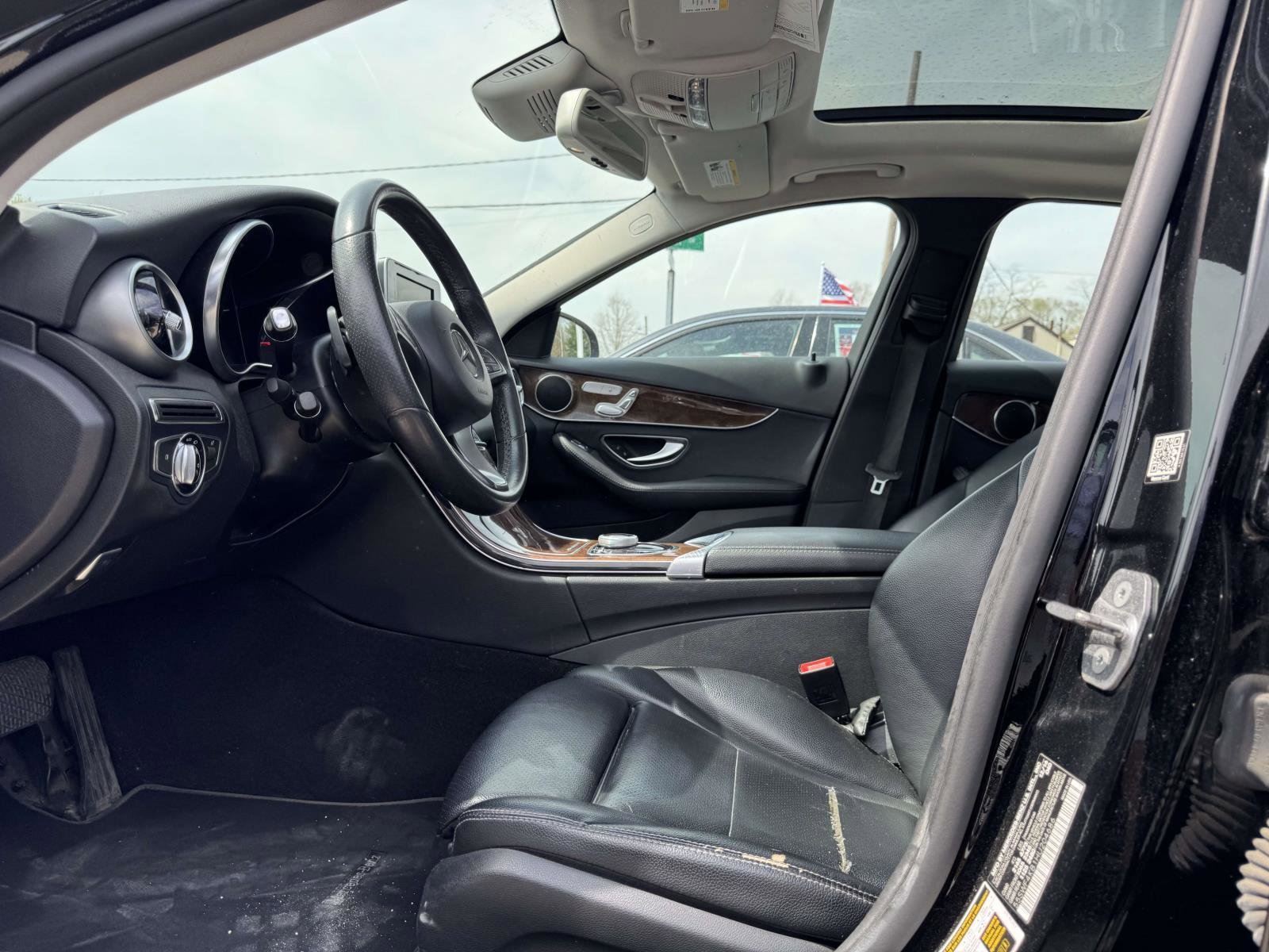 Used 2017 Mercedes-Benz C 300 4MATIC Sedan image 12