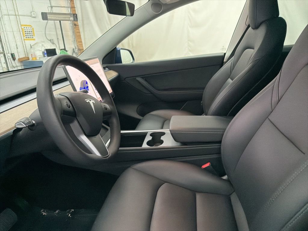 Used 2022 Tesla Model Y Long Range AWD/4WD image 14