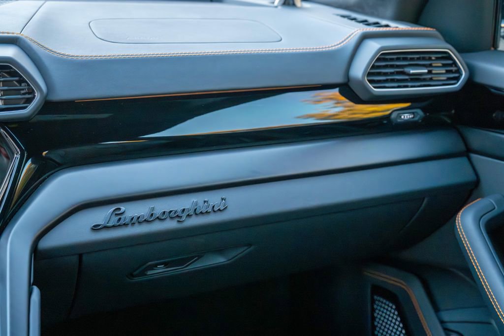 Used 2024 Lamborghini Urus S image 14