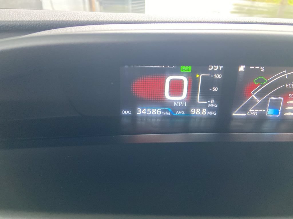 Used 2022 Toyota Prius Prime Limited FWD image 17