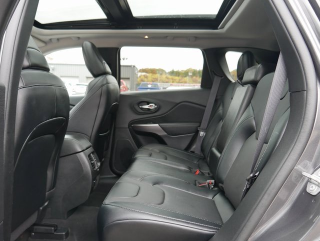 Used 2022 Jeep Cherokee Limited image 14