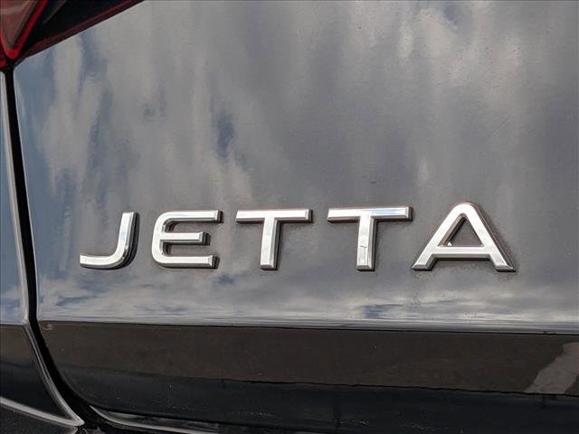 Used 2023 Volkswagen Jetta SE w/ Panoramic Sunroof Package image 23