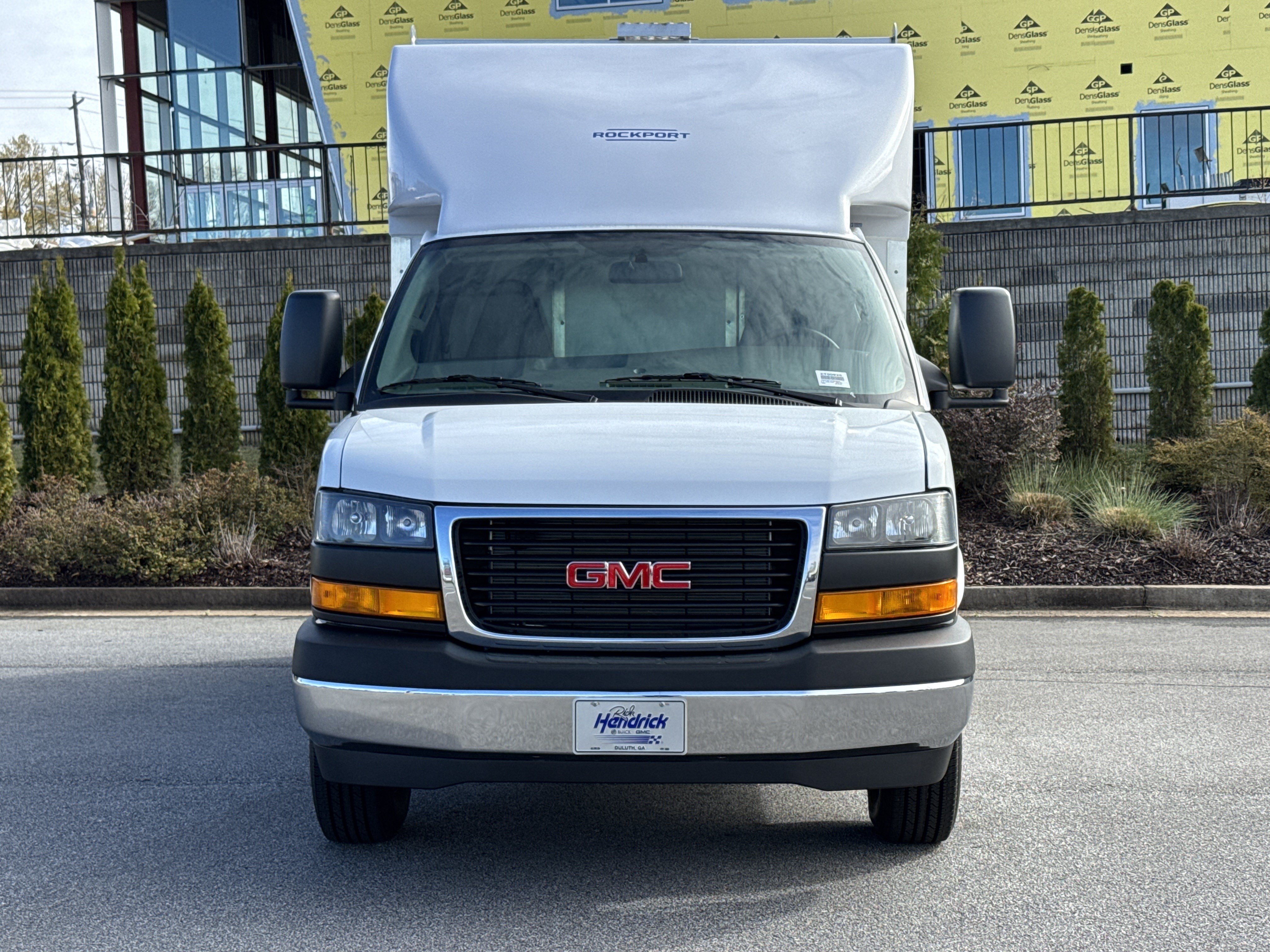 New 2026 GMC Savana 3500 w/ Power Convenience Package RWD image 3