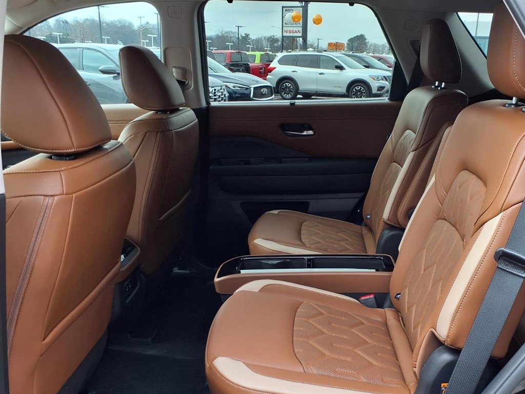 New 2026 Nissan Pathfinder Platinum AWD/4WD image 11