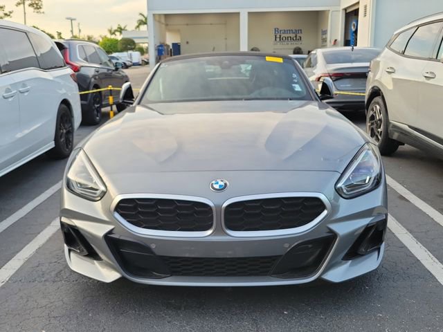 Used 2025 BMW Z4 sDrive30i RWD image 2