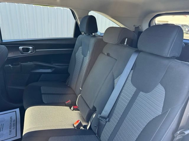 Used 2023 Kia Sorento LX AWD/4WD image 12