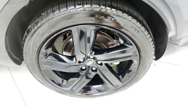 Used 2024 Land Rover Discovery Dynamic SE AWD/4WD image 62